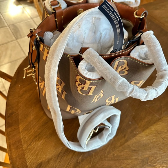 Dooney and Bourke Brenna satchel - Picture 3 of 6